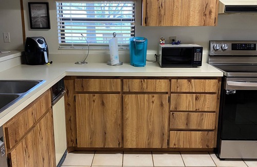 Palm Harbor Villa | Charming 2-bedroom villa in East Lake Woodlands with AC, WiFi and pool access