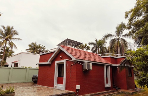 Sanand Villa | Charming 2-Bedroom Villa with Huge Garden