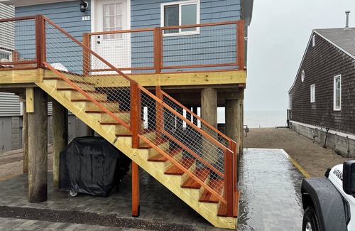 Stratford Cottage | Charming 2-bedroom waterfront cottage in Stratford with AC, WiFi