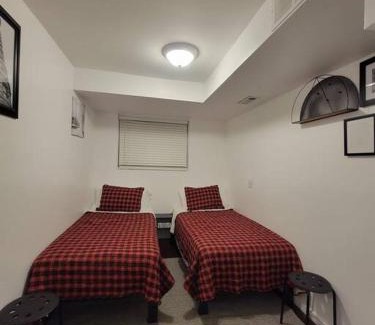 Lakeview Apartment | Charming 2 bedroom with Private Entrance