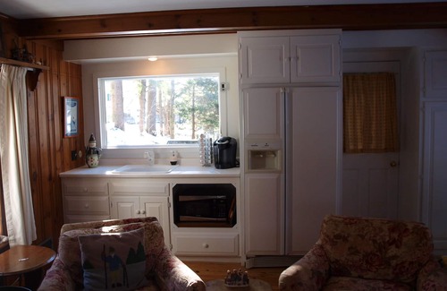 North Conway House | Charming 2 Bedrooom Guest House on 2 acres North Conway Village.