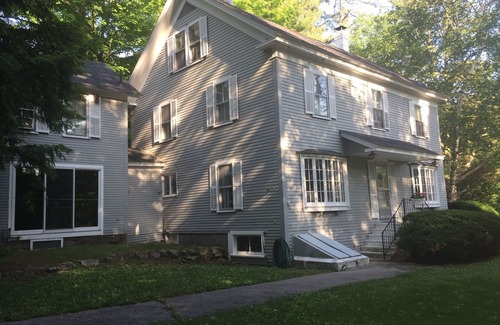 North Conway House | Charming 2 Bedrooom Guest House on 2 acres North Conway Village.