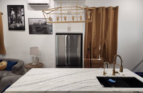 Seventh Ward Cottage | Charming 2-BR, 2-bath cottage w/AC, Heat, WiFi and 5 min from French Quarter.