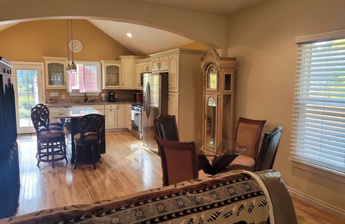 Dover Bay House | Charming 2 br/2ba Home w/Fenced Yd 3 mi to dtown Sandpoint,14 mi to Schweitzer!