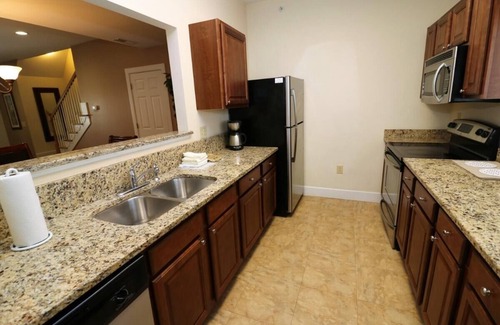 Lackey Condo | Charming 2 BR/2BA, full kitchen, pools and close to everything in Williamsburg!