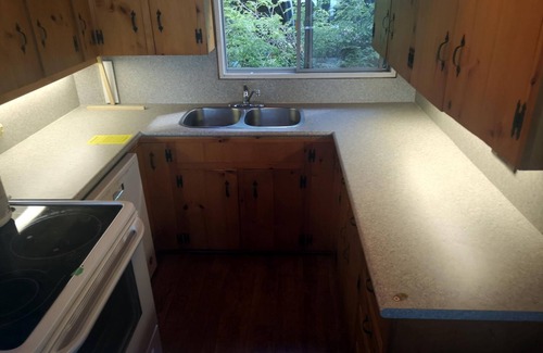 Bala Cottage | Charming 2 brdm cottage, 2 bdrm Guest House. Boathouse Deck! 5 min Bala!
