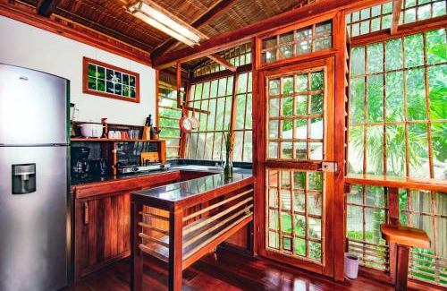 Chiguata Apartment | Charming 2-Person Apartment in Playa Chiquita, Puerto Viejo