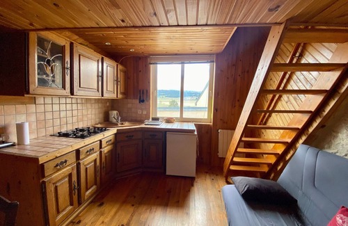 Real House | Charming 2-Room House for 4 Near Ski Resorts in Formiguères