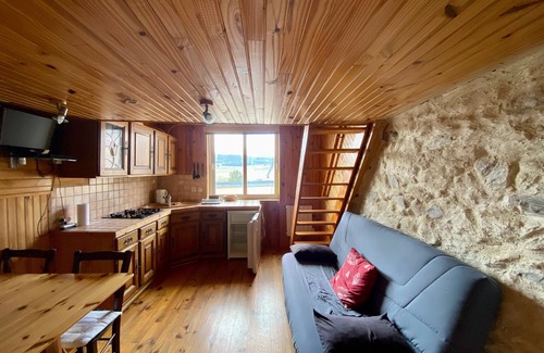 Real House | Charming 2-Room House for 4 Near Ski Resorts in Formiguères