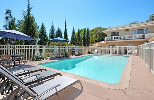 La Mesa Apartment | Charming 2 Room La Mesa Casita w/Pool, BBQ & Yard