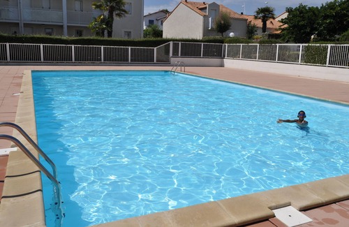 Vaux-sur-Mer Apartment | CHARMING 2 ROOMS IN RDJ A VAUX S/MER - PRIVATE POOL - BEACH OF PONTAILLAC (17