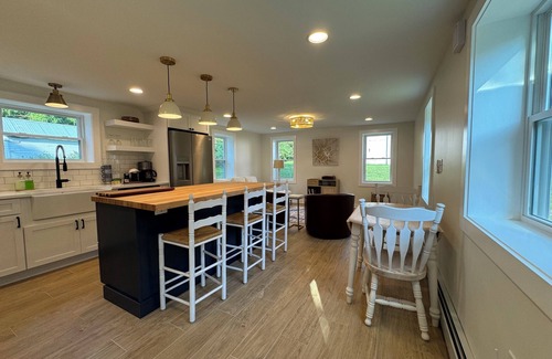 Castleton-on-Hudson Other | Charming 2-bedroom farmhouse cottage in Castleton-on-Hudson