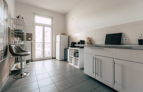 Zentrum-Nord Apartment | Charming 2-zimmer-appartement mit Küche und Balkon - Luga Homes - Zoo