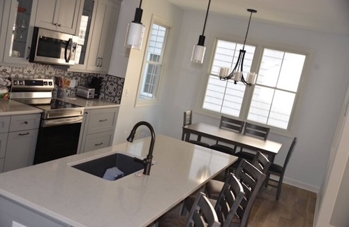 Lakeside House | Charming 2024 Award-Winning Home inside the gates of Lakeside!