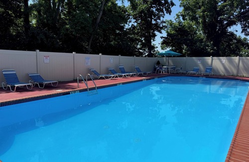 Elkins Park Apartment | Charming 2BR 2B in Elkins Park Monthly Discount