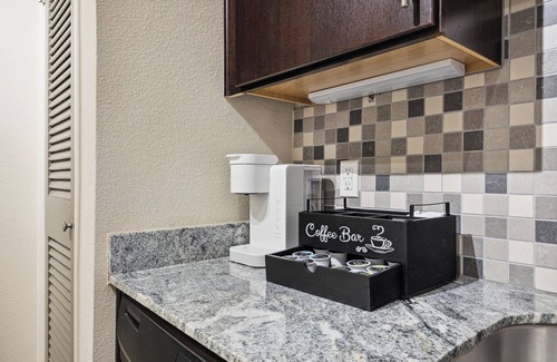 The Galleria Apartment | Charming 2BR 2BA Galleria Apartment Unit 223