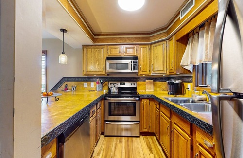 Blowing Rock Apartment | Charming 2BR Chetola Resort Condo with fireplace, Walk-in shower, and jetted tub