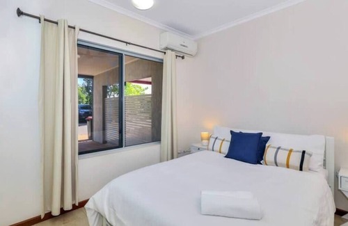 Berrimah House | Charming 2BR getaway for 4 in Berrimah. Your home away from home!