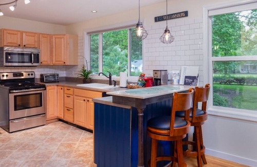 Berkeley Apartment | Charming 2BR Guest Suite☆800 ☆Private Entry☆Patio☆Prime Location☆Family Fun