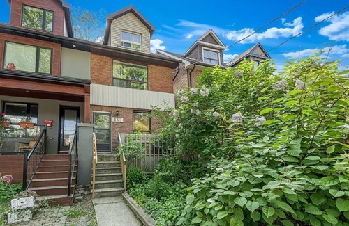 Leslieville House | Charming 2BR Home in South Riverdale with Backyard