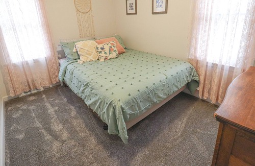 Wausau House | Charming 2BR Home Mins from Rib Mt & Hospital/Pet friendly