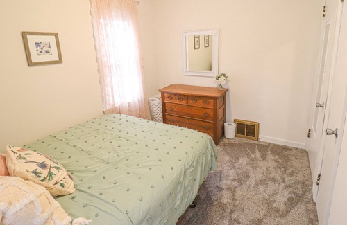 Wausau House | Charming 2BR Home Mins from Rib Mt & Hospital/Pet friendly