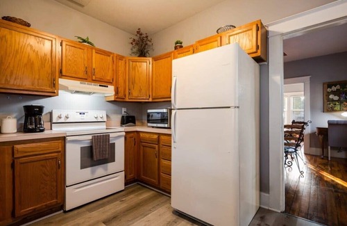New Albany House | Charming 2BR *Hot Tub* Getaway