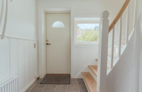Vestmanna House | Charming 2BR Retreat in Vestmanna