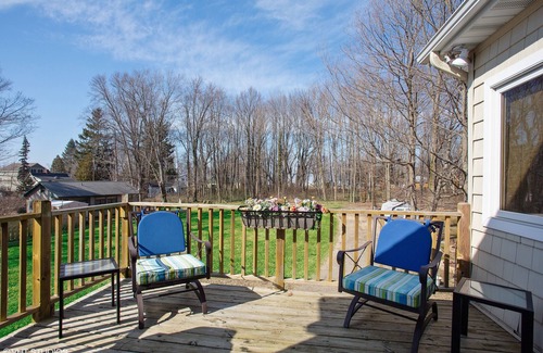 Lake Michigan Beach House | Charming 2BR (Sleeps 4) Coach House w/Lake Michigan Access