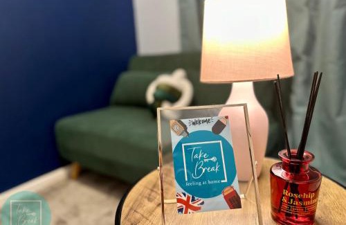 Pendlebury Apartment | Charming 2BR Swinton House -Close to Manchester City Center