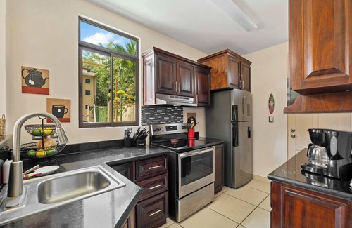 Coco Condo | Charming 2BR Villa w/Private Pool & Garden