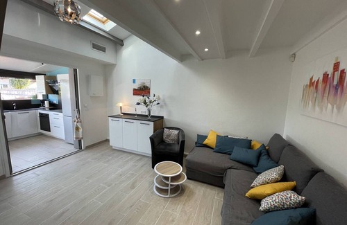 Saint-Cyprien Plage Villa | Charming 2BR Villa with Mezzanine, AC, Veranda, and Garden – 800m from Beach in Saint-Cyprien