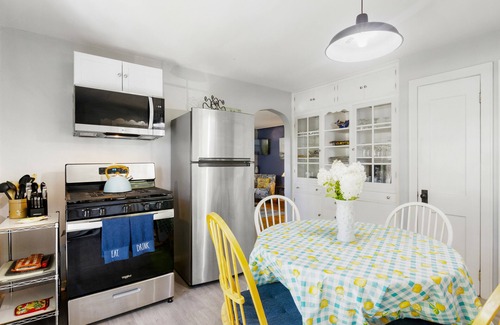 Traverse City House | Charming 3/2 Bungalow: Bay Views & access, Minutes to town Tart tail, Beaches