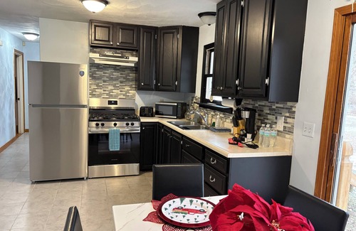 Vestal House | Charming 3-bed 1.5 bath country house with WiFi, AC in south Vestal