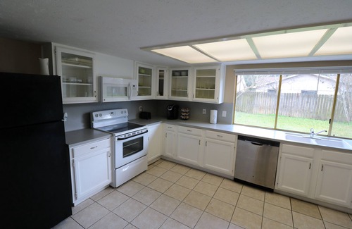 Quail Valley House | Charming 3 Bed/2 Bath home. Equipped for your comfort and convenience