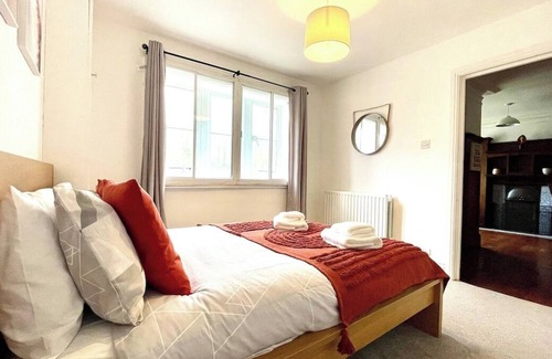 Calder Bridge Apartment | Charming 3-Bed Coastal Retreat