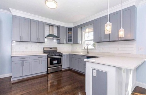 Quincy Apartment | Charming 3-bed Condo near Boston w/Free Parking