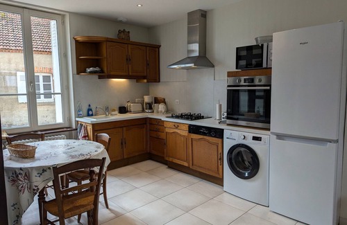 Mareau-aux-Pres Cottage | Charming 3-Bed Cottage with Terrace and Garden near Mareau Village