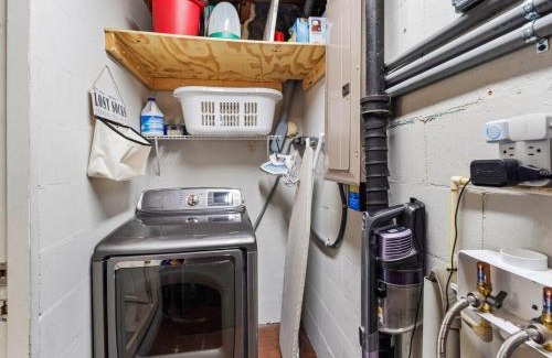 Lakeland House | Charming 3 bed Home with Heated Pool in Lakeland
