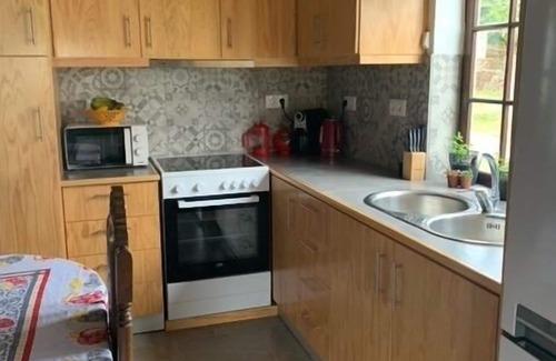 Biscoitos House | Charming 3-Bed House