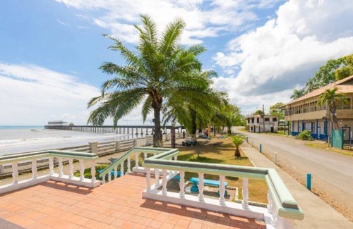 Puerto Armuelles House | Charming 3-bedroom house with AC, WiFi in Puerto Armuelles