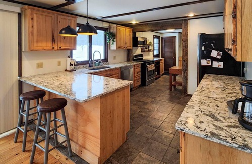Hartwick House | Charming 3-bedroom house in Burlington Flats, <20 Minutes to Cooperstown!