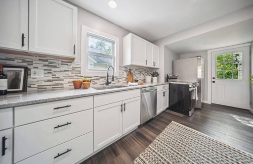 Mayfield Heights House | Charming 3 bedroom, 2.5 bath home