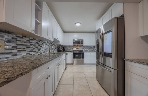 Royal Palm Beach House | Charming 3-bedroom house with WiFi and AC in Royal Palm Beach
