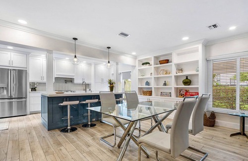 Tarpon River House | Charming 3-bedroom house with hot tub near Las Olas