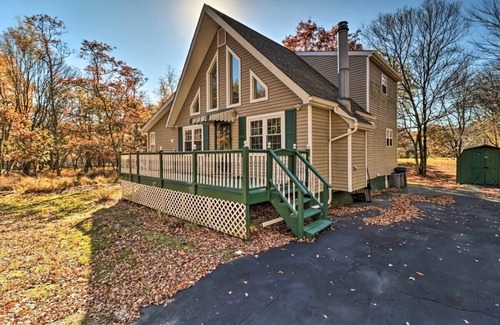 Mount Pocahontas House | Charming 3-bedroom Poconos Family Getaway in Albrightsville PA
