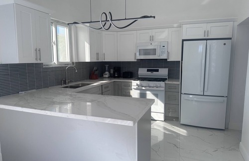 Farmer's Hill House | Charming 3-bedroom house with AC in Farmer's Hill