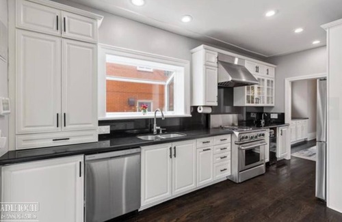 Grosse Pointe House | Charming 3-bedroom 3.5 bath house in desirable Grosse Pointe, MI