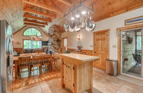 Millville Ski Chalet | "Charming 3-Bedroom Chalet in Harpers Ferry, WV: Perfect Escape"