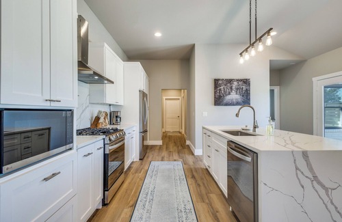 Hickory Creek House | Charming 3-bedroom home in Hickory Creek